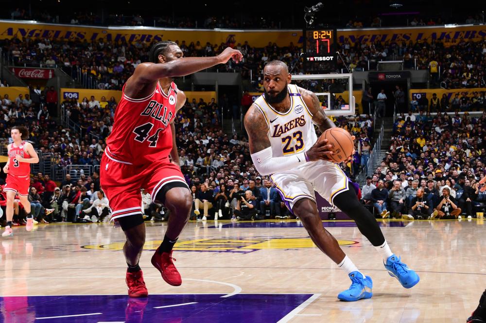 而爵士队则 而爵士队则